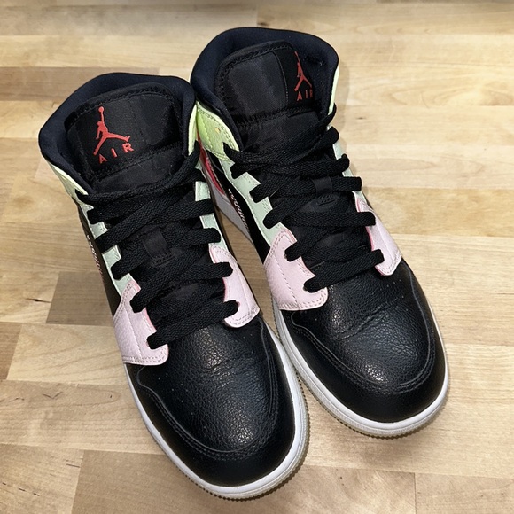 Kids Air Jordan Mid Multicolor - Picture 2 of 10